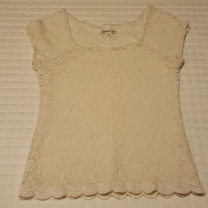 Lacey, square neck, capped sleeve top